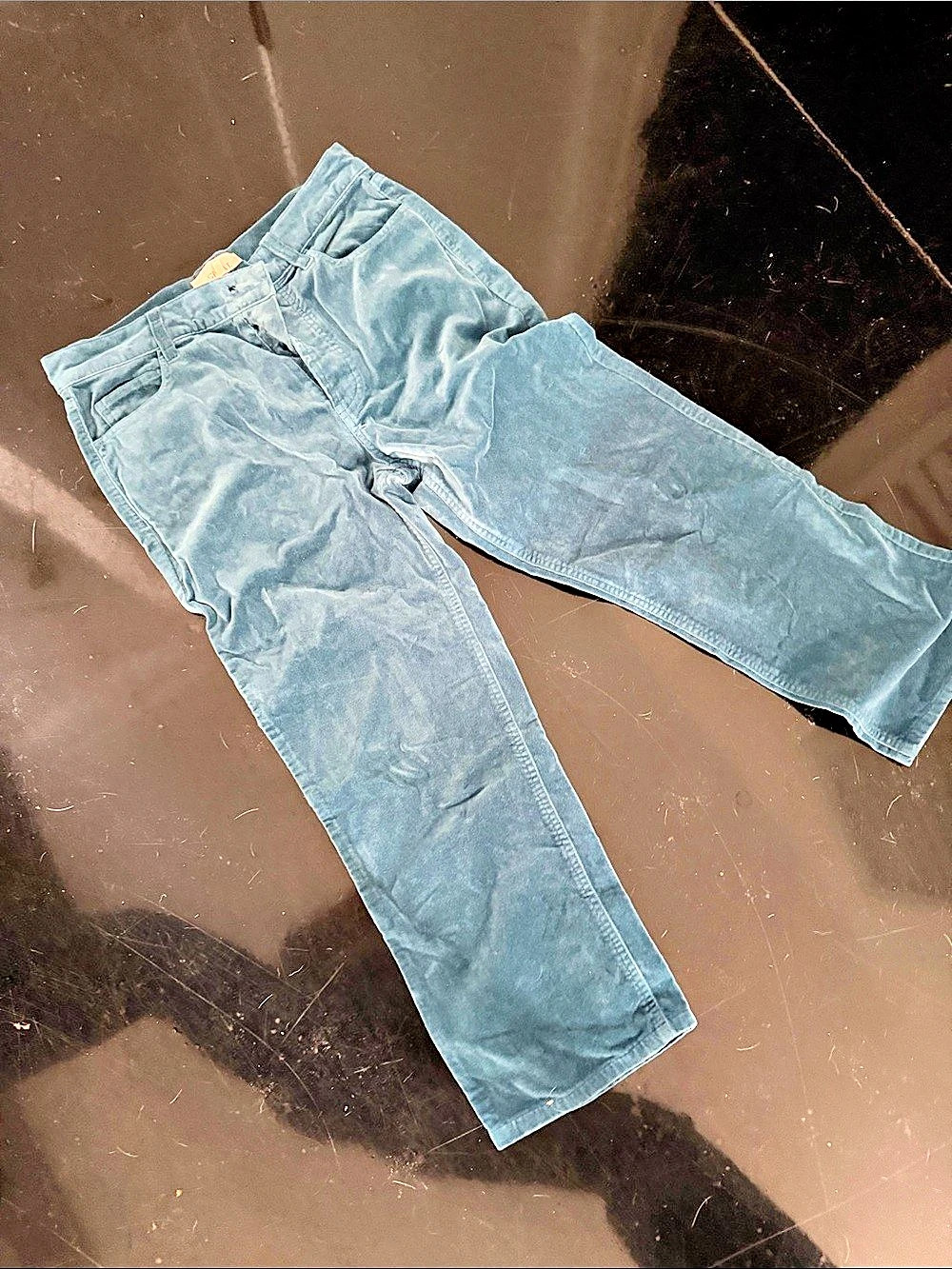 The Great Wide Leg Pants in Blue velvet Like New but missing all buttons.